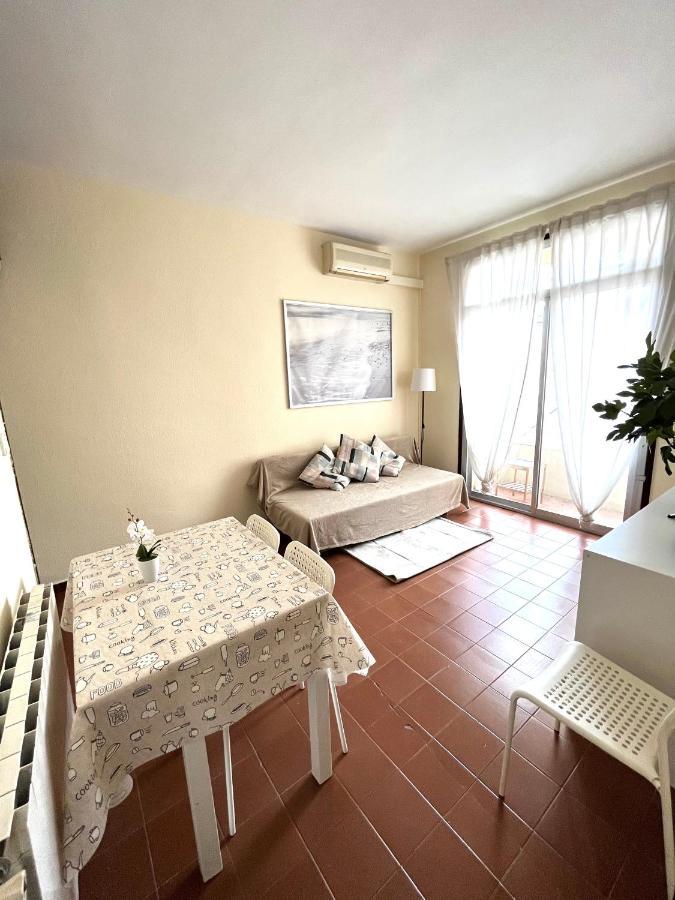 Camp Nou Apartment Wifi บาร์เซโลนา ภายนอก รูปภาพ