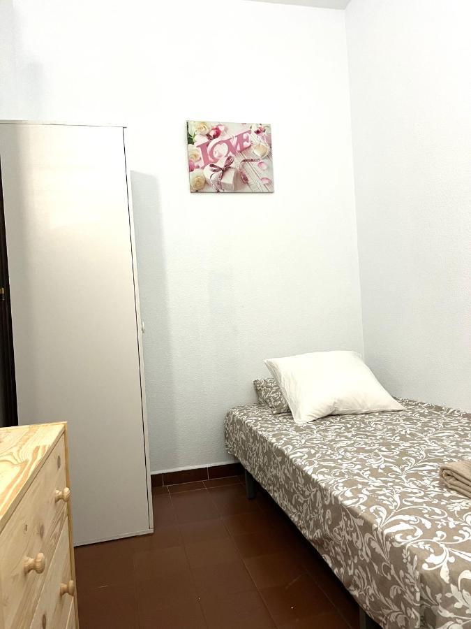Camp Nou Apartment Wifi บาร์เซโลนา ภายนอก รูปภาพ